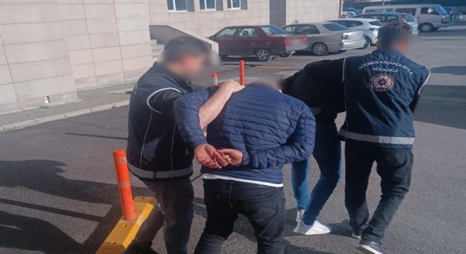 19 kaçak göçmen yakalandı, 3 kaçakçı tutuklandı