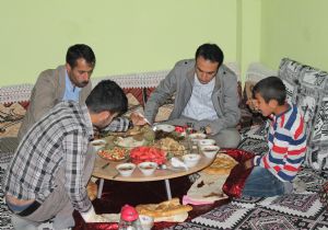 Kaymakam Pektaş Çatlıların iftar coşkusunu paylaştı