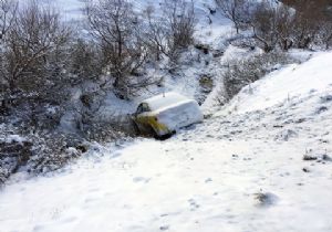 Uçuruma düşen araçtan sağ çıktılar