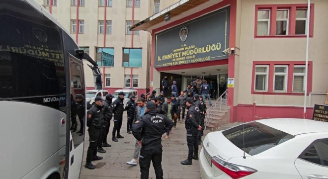 73 kaçak göçmen yakalandı