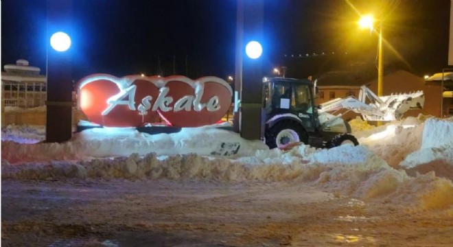 Aşkale Belediyesi kar mesaisine yoğunlaştı