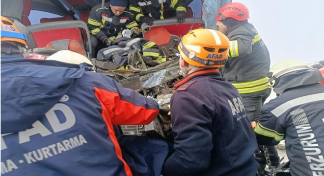 Aşkale yolunda 11 araçlı zincirleme kaza:20 yaralı
