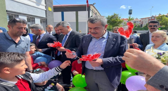 Bakan Tekin’den sürpriz bayram ziyareti