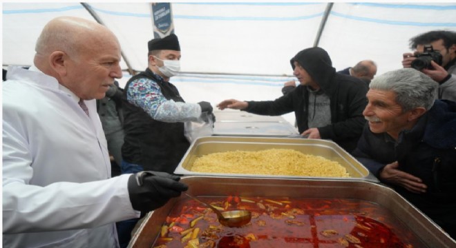Büyükşehir'den 5 bin aileye Ramazan desteği