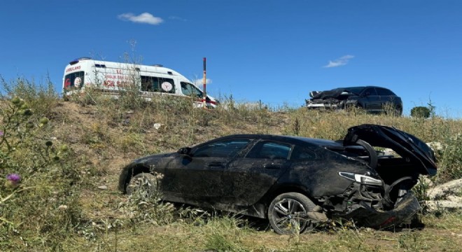 Çiftepınar kaşağında trafik kazası:13 yaralı