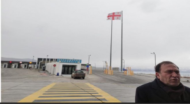 Çıldır-Aktaş ve Türkgözü sınır kapıları yaya geçişlerine açıldı