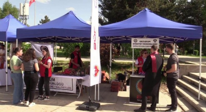 Emniyet öğrencileri bilgilendirdi
