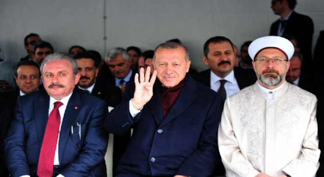 Erdoğan: “Camilerin süsü gençlerdir”