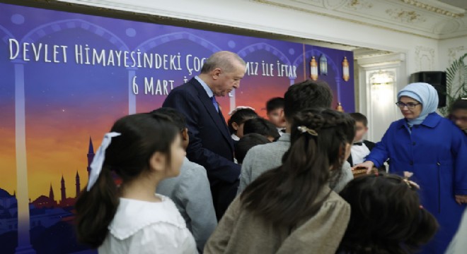 Erdoğan, devlet himayesindeki çocuklarla iftar açtı