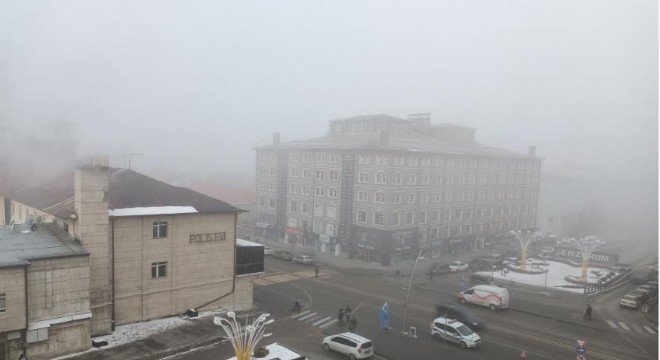 Erzurum’da yoğun sis görüş mesafesini düşürdü