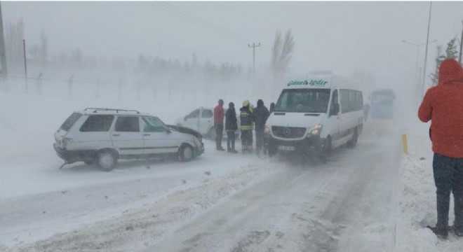 Erzurum – Pasinler yolunda zincirleme kaza