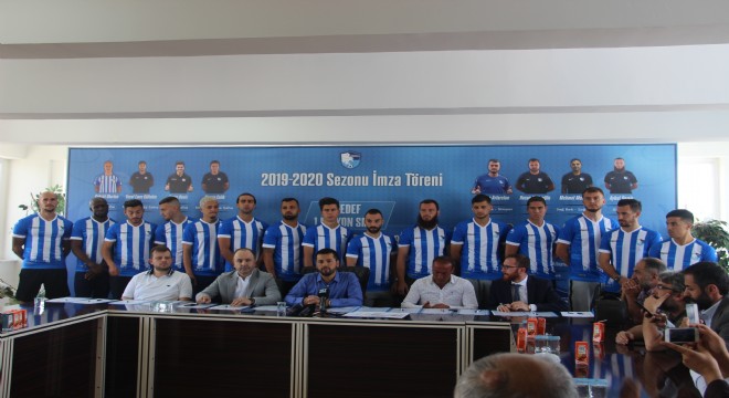 Erzurumspor 15 futbolcu ile sözleşme imzaladı
