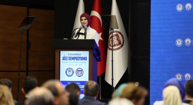 Göktaş:  Annelik ve babalık itibarsızlaştırılıyor 