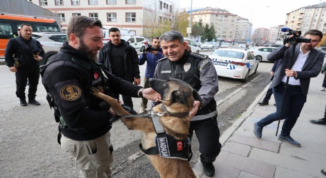 Karaburun: 'Gece gündüz 24 saat sahadayız'
