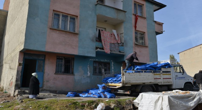 Korkut,  Karınca kararınca yoksula el uzatıyoruz 