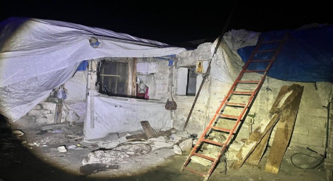Pasinler Porsuk ta evin çatısı çöktü: 3 ölü, 2 yaralı