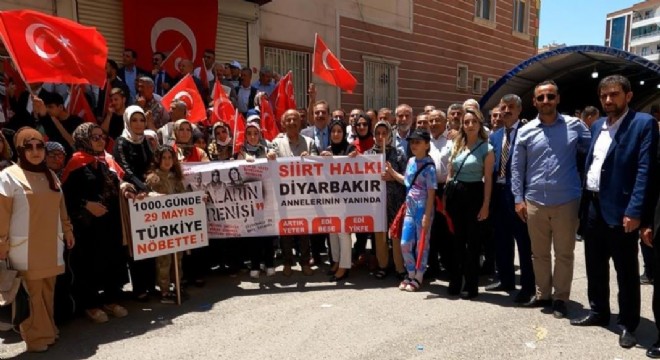 STK’lardan Diyarbakır annelerine destek
