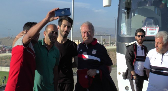 Traktör FC Erzurum’da kampa girdi