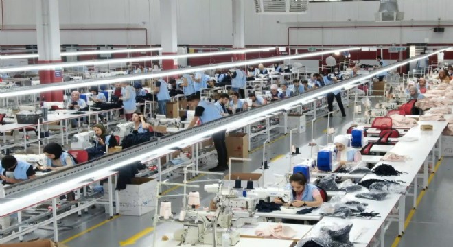 Ücretli çalışan sayısı yıllık yüzde 2,4 arttı