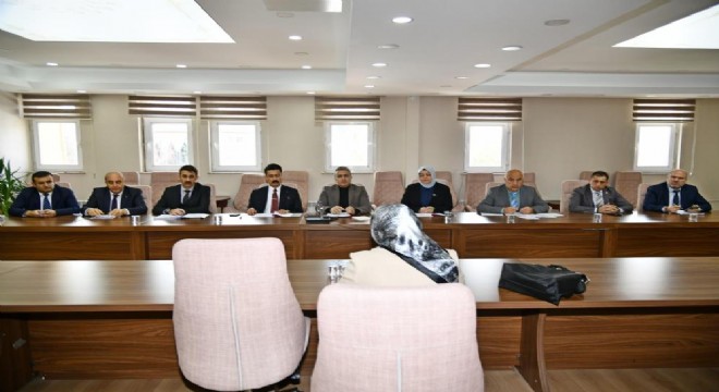 Vali Çiçek vatandaşların sorunlarını dinledi