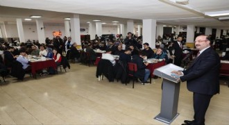 Hacımüftüoğlu öğrencilerle iftar sofrasında buluştu