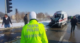 Erzurum’da 2 trafik kazası: 9 yaralı