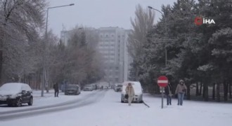Erzurum güne karlı başladı