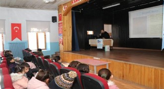 Oltu İlçe Sağlık, öğrencileri bilgilendirdi