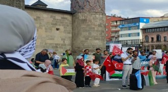 Sağlık Çalışanlarından Gazze için sessiz yürüyüş