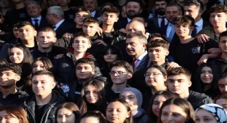 Tekin: 'Eğitimde dünya standartlarının üzerindeyiz'