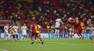 Trendyol Süper Lig: Göztepe: 2 - Çaykur Rizespor: 2