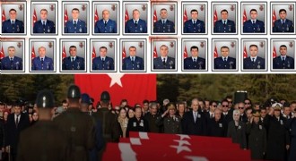 Türkiye şehitlerine ağlıyor