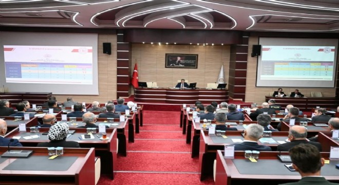 Vali Baruş kamu yatırımlarını değerlendirdi