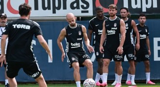 BJK'de Leandro Trossard ilk antrenmanına çıktı