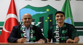 Kocaelispor'dan orta sahaya takviye