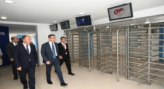 Vali Baruş spor tesislerini denetledi